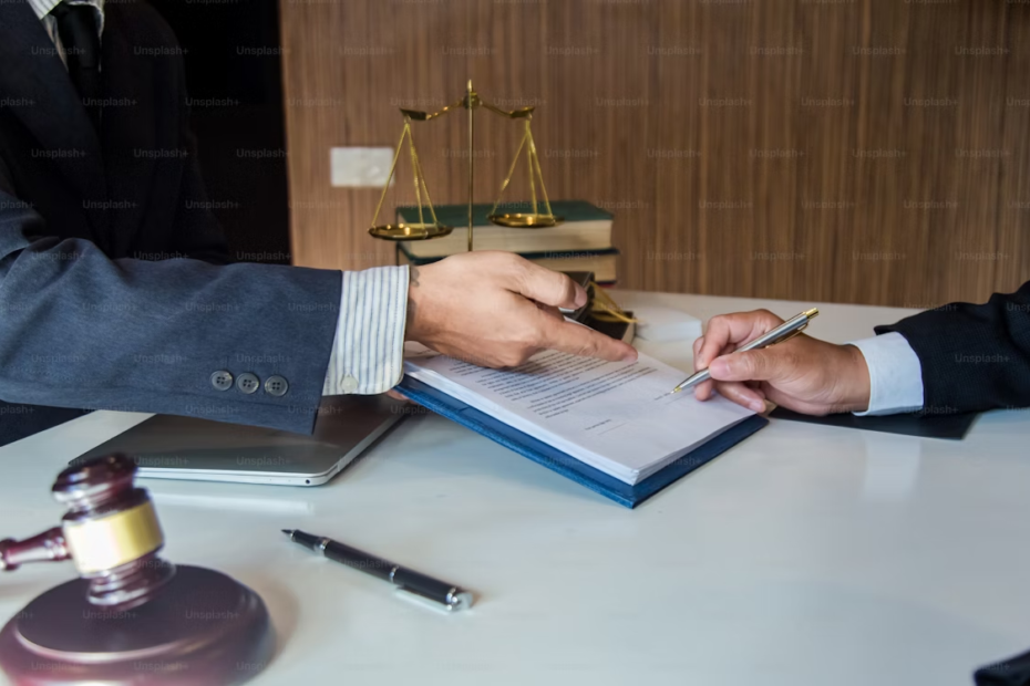 Do Lawyers Give Advances On Settlements